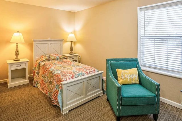 victoria_place_port_townsend_bedroom-1
